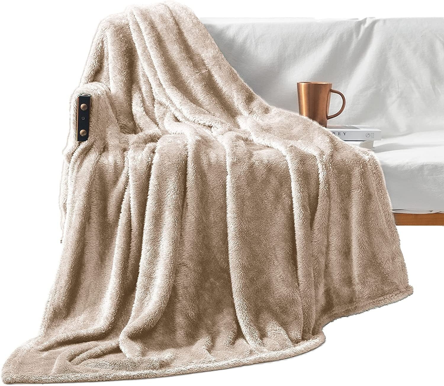 Exclusivo Mezcla fuzzy large fleece throw blanket in camel, 50x70 inches